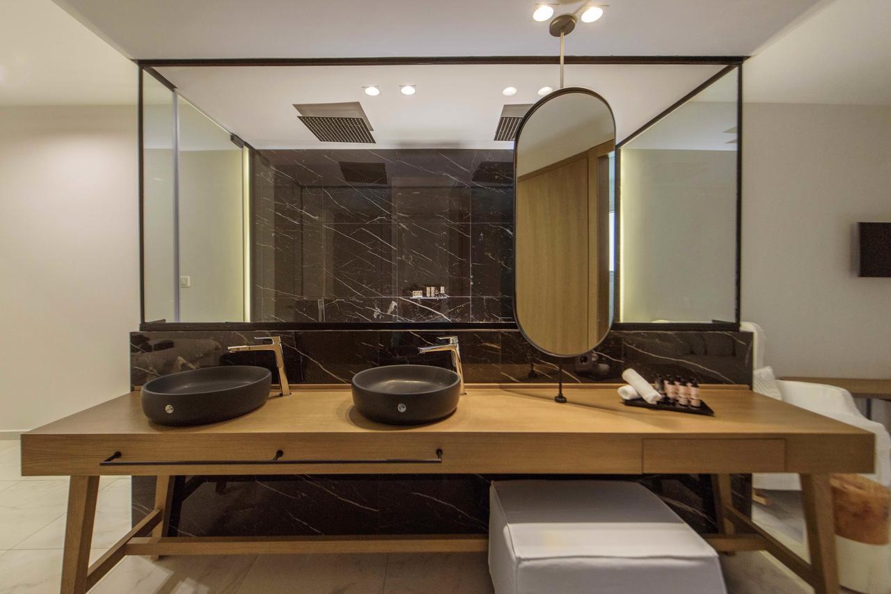 Akrathos Hotel 4*